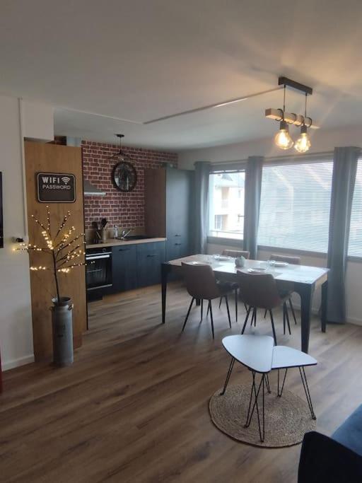 Appartement Au Coeur De Пампол Екстериор снимка