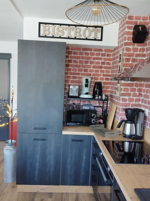 Appartement Au Coeur De Пампол Екстериор снимка